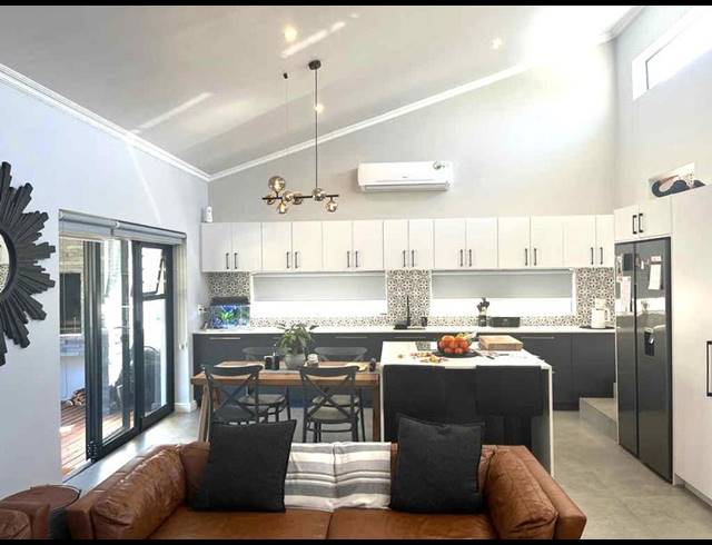 3 BEDROOM HOUSE FOR SALE IN ISLAND VIEW